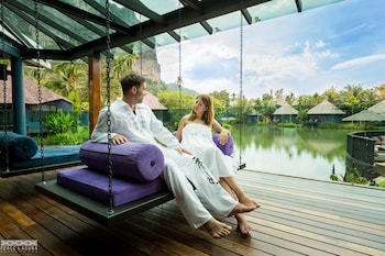 peace laguna resort and spa