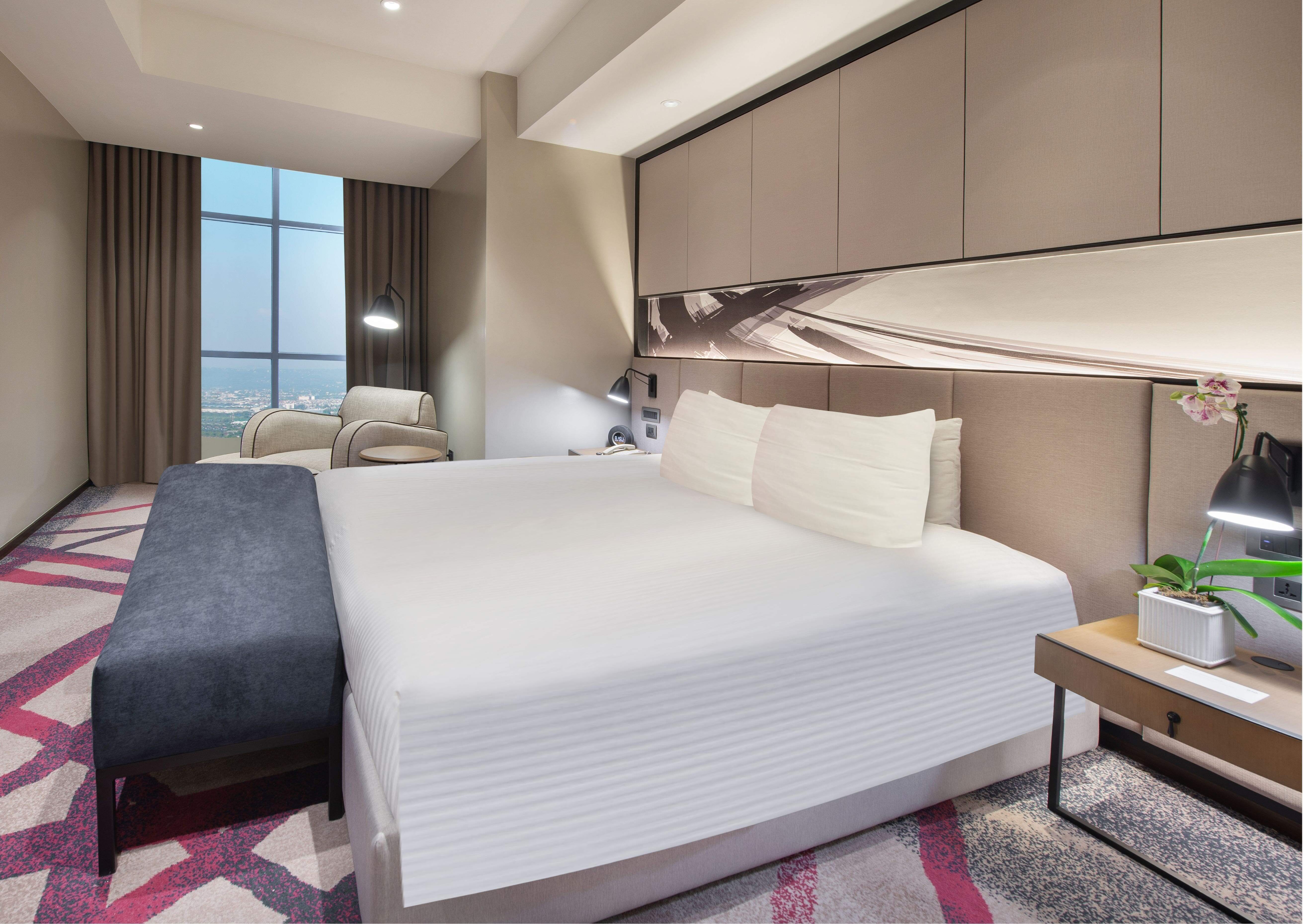 crowne plaza manila galleria by ihg