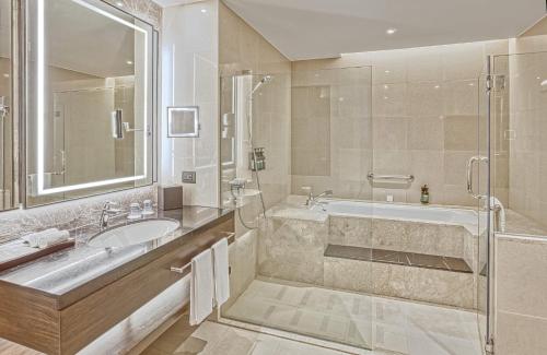 crowne plaza manila galleria by ihg
