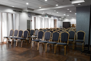 jerusalem gardens hotel