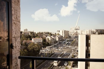 jerusalem gardens hotel