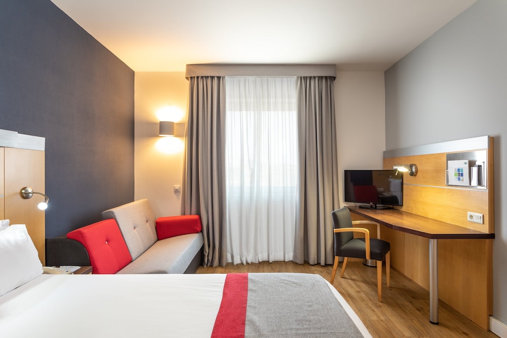 holiday inn express lisbon oeiras by ihg