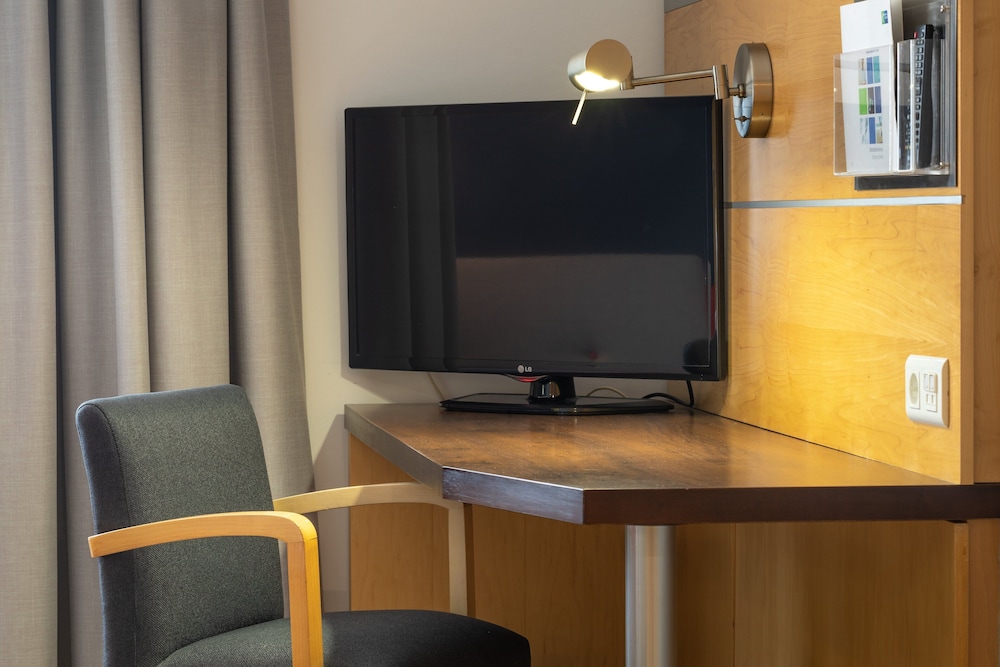holiday inn express lisbon oeiras by ihg