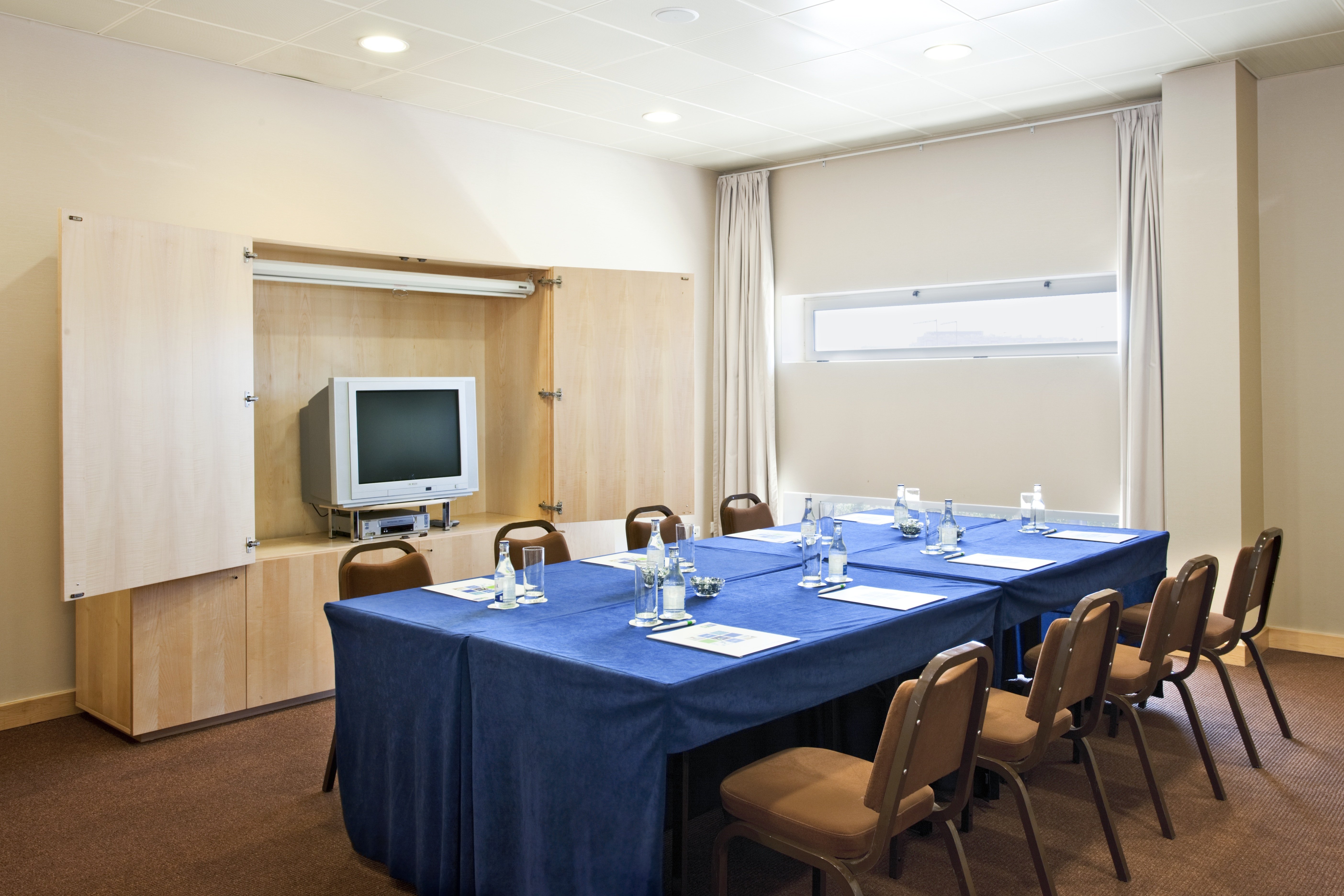 holiday inn express lisbon oeiras by ihg