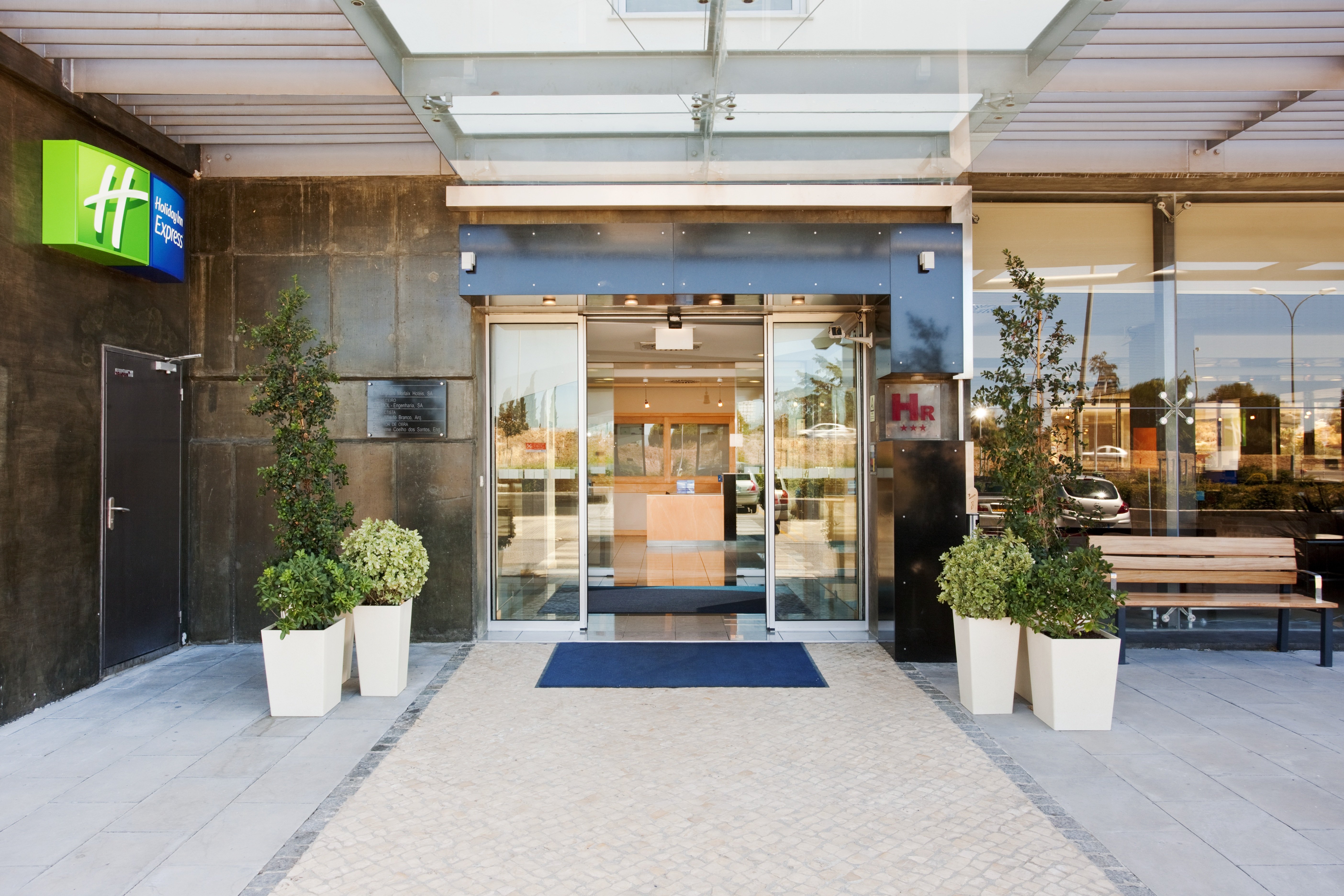holiday inn express lisbon oeiras by ihg