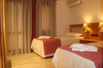 yelken hotel akyaka