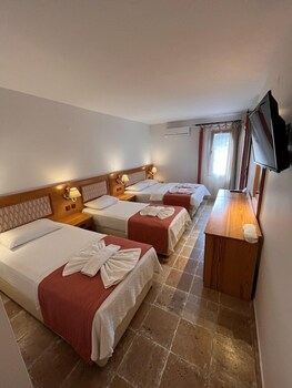 yelken hotel akyaka