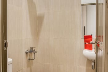 reddoorz syariah near taman pelangi jogja 2