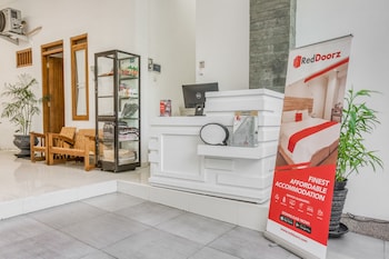 reddoorz syariah near taman pelangi jogja 2