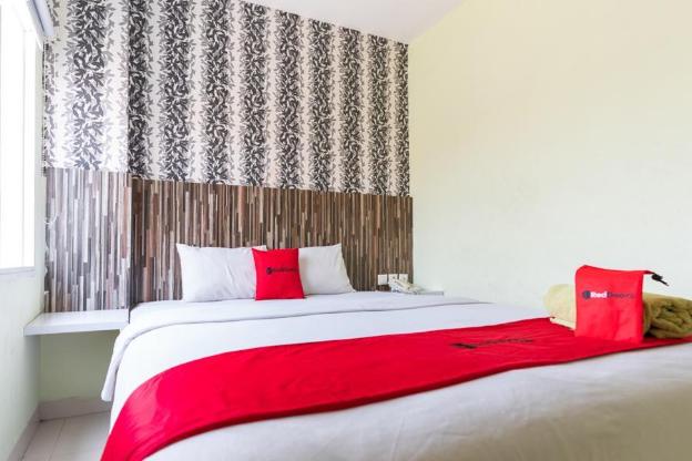 reddoorz plus hertasning area