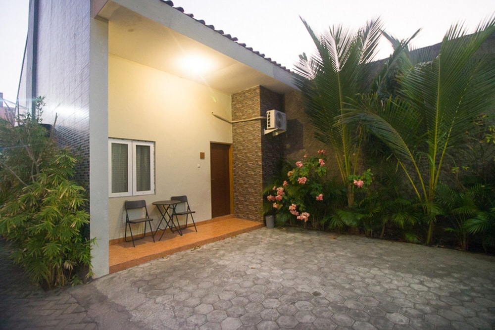 reddoorz plus syariah near alun alun sampang