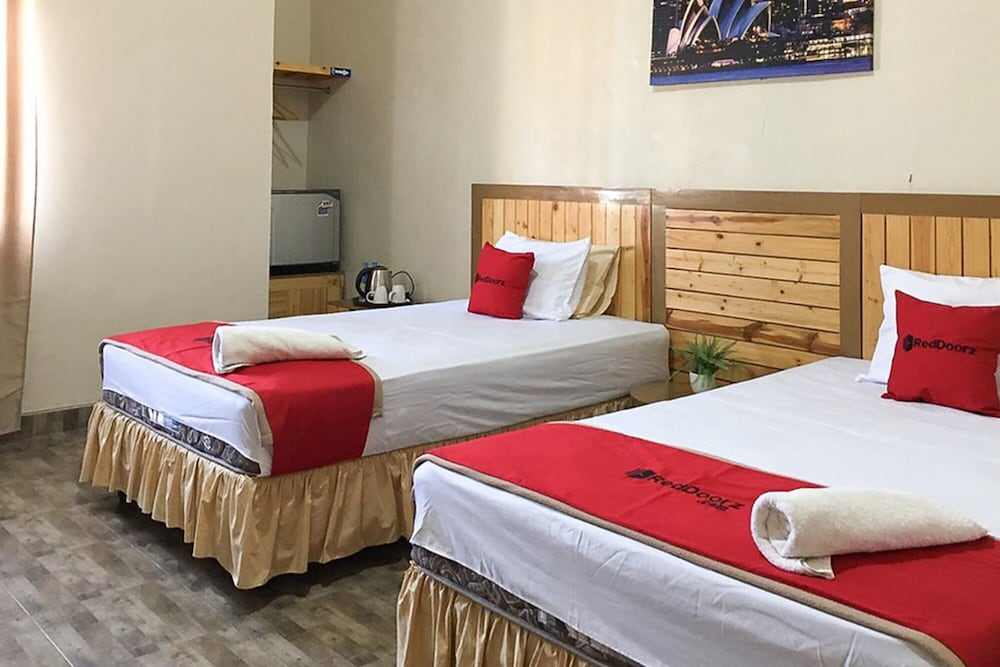 reddoorz plus syariah near alun alun sampang