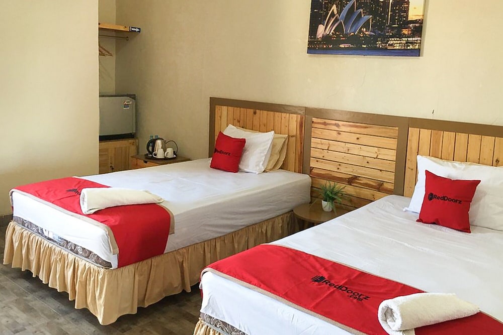 reddoorz plus syariah near alun alun sampang