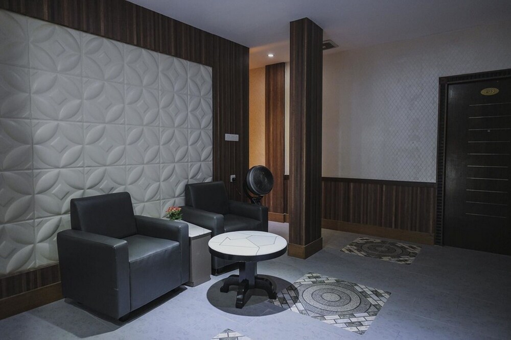 reddoorz plus near pantai coastarina 2