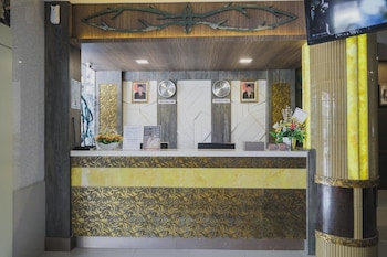 reddoorz plus near pantai coastarina 2
