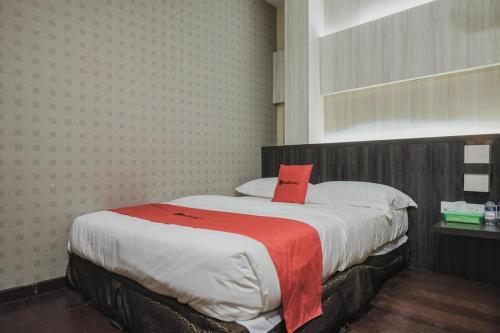 reddoorz plus near pantai coastarina 2