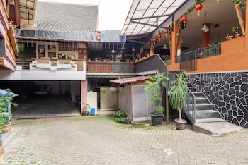 formerly reddoorz plus near balai kota batu 2