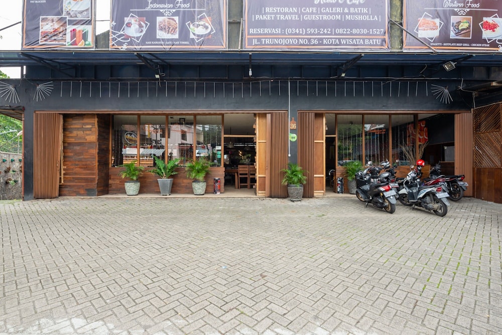 formerly reddoorz plus near balai kota batu 2