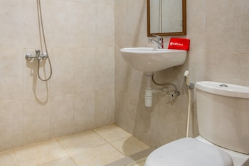 formerly reddoorz plus near balai kota batu 2