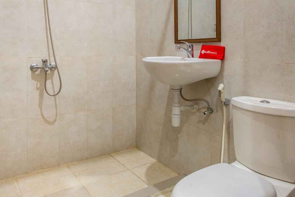 formerly reddoorz plus near balai kota batu 2