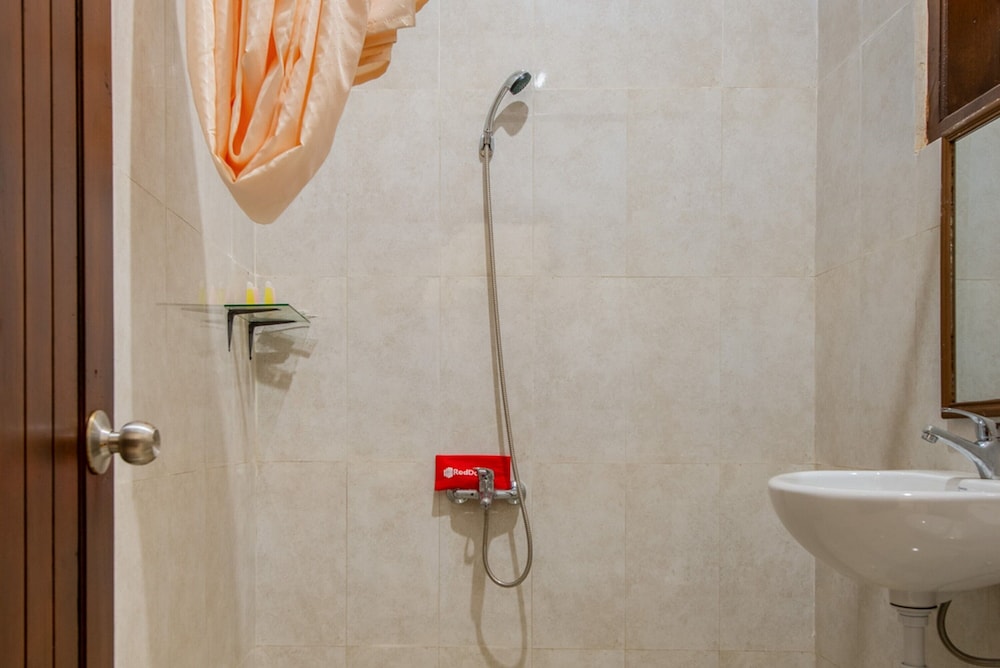 formerly reddoorz plus near balai kota batu 2