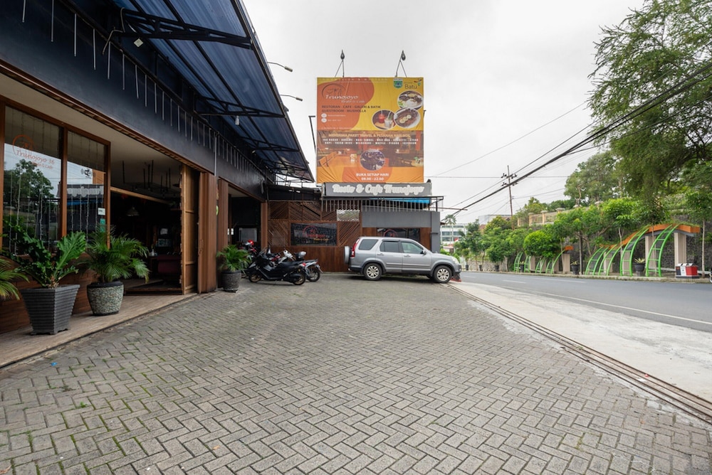 formerly reddoorz plus near balai kota batu 2