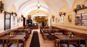 hotel concertino zlata husa