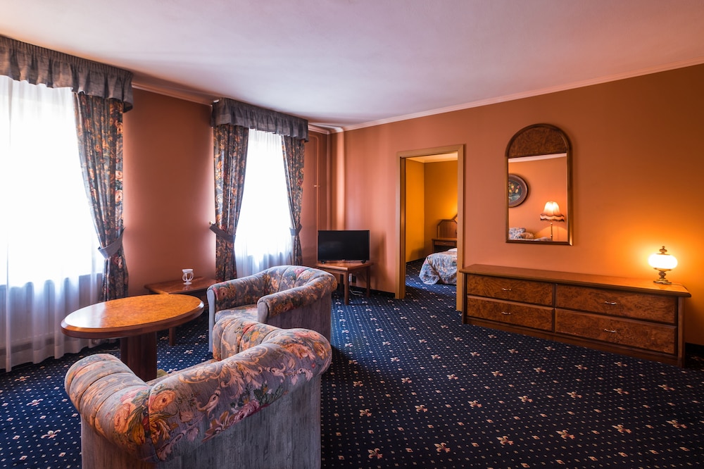 hotel concertino zlata husa