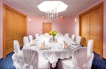 hotel concertino zlata husa