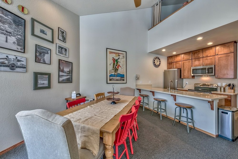 3302 sun meadows 2 br condo