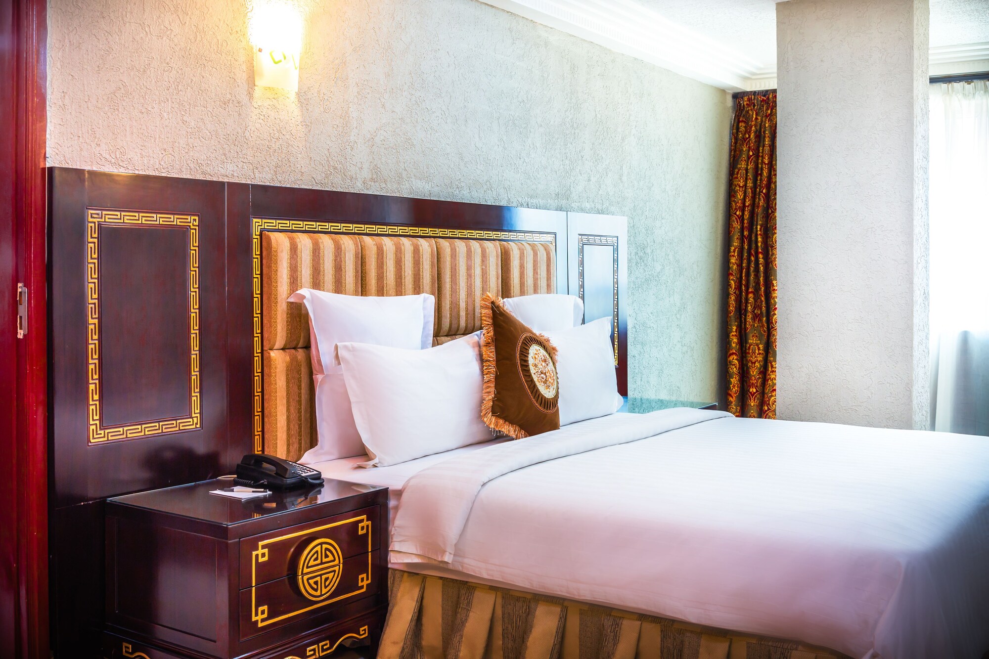 nobila airport hotel