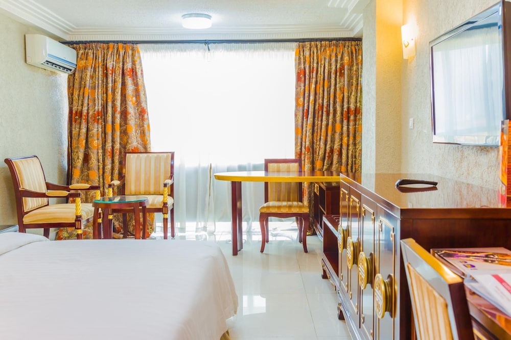 nobila airport hotel