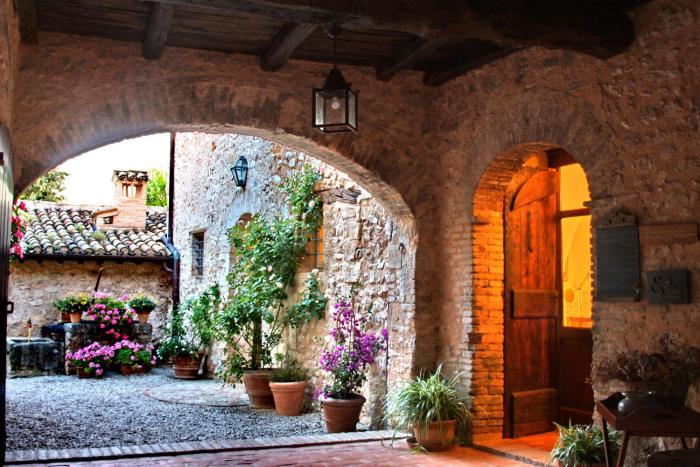 borgo della marmotta farm home