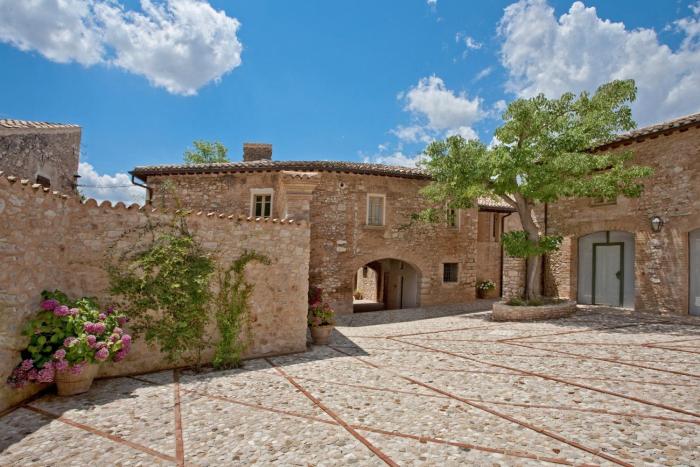 borgo della marmotta farm home