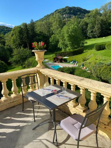 hotel de la vallee heureuse