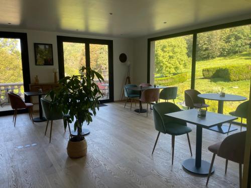 hotel de la vallee heureuse