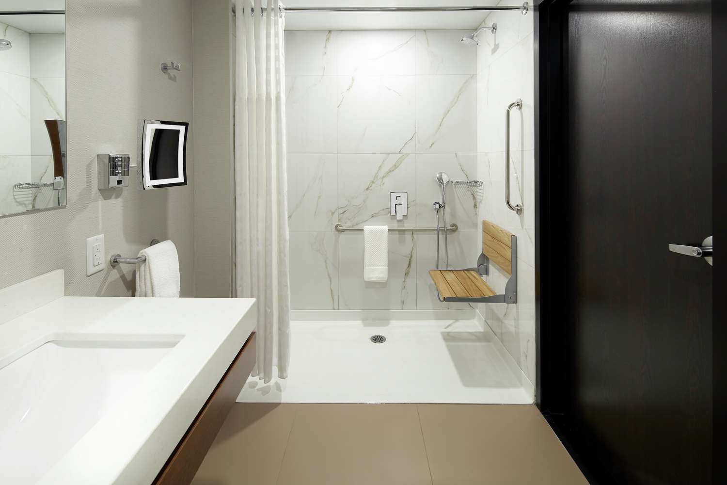 doubletree by hilton montreal airport