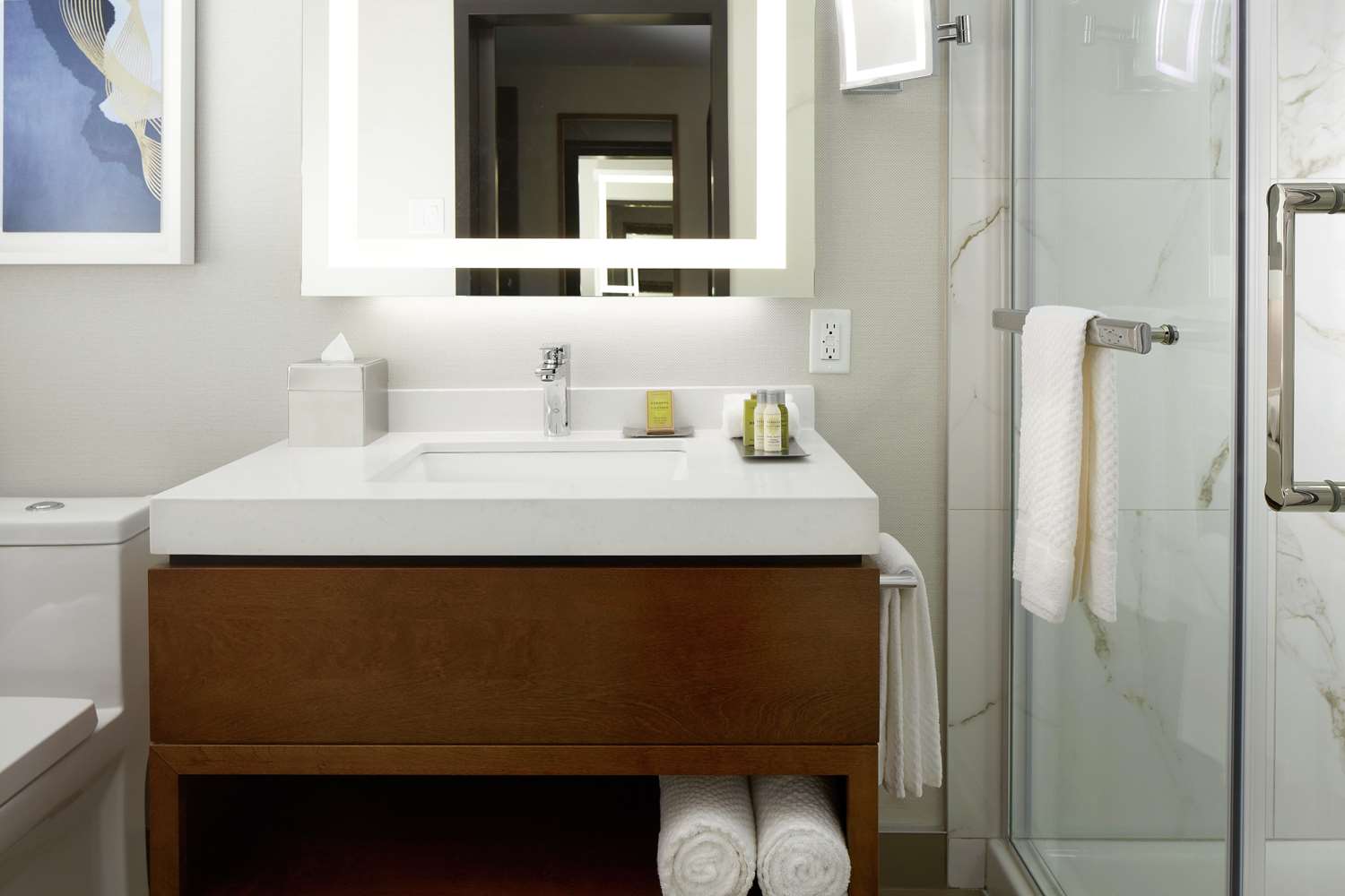doubletree by hilton montreal airport