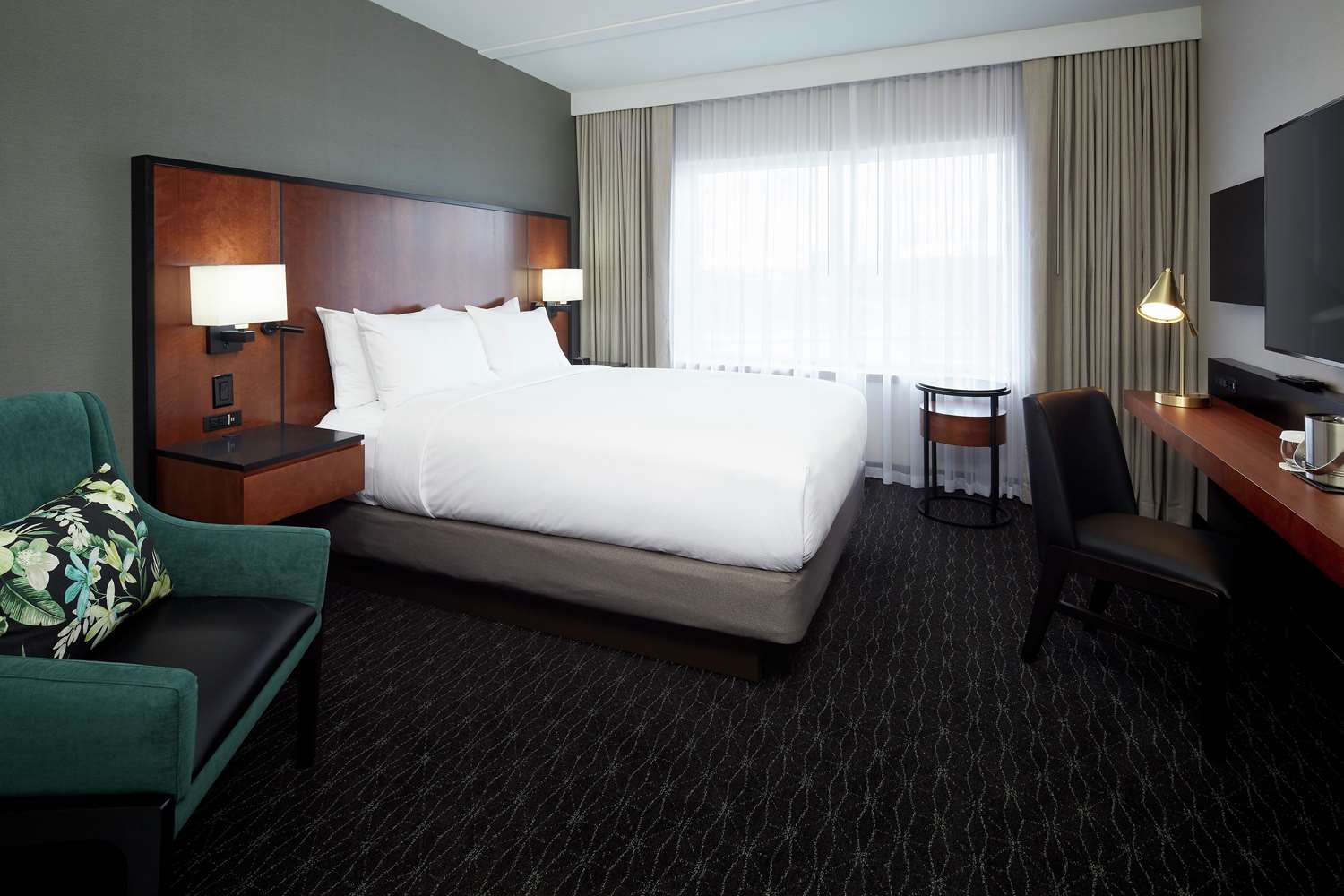 doubletree by hilton montreal airport