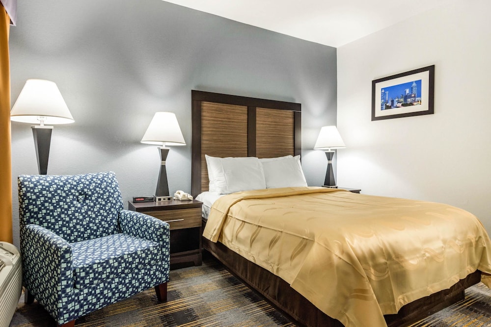 quality inn near six flags