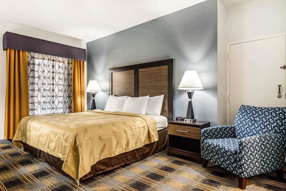 quality inn near six flags