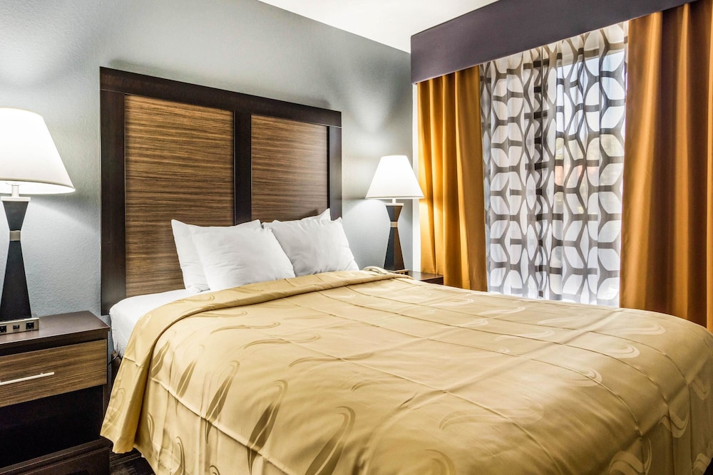 quality inn near six flags