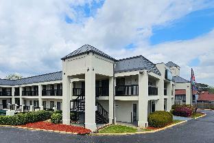 quality inn near six flags