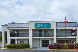 quality inn near six flags