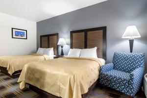 quality inn near six flags