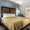 quality inn near six flags