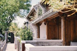 blossom hill hotel ningbo hanling