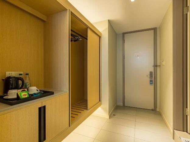 home business hotel suqian west lake road bus station