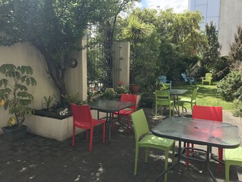 yha nelson by accents hostel