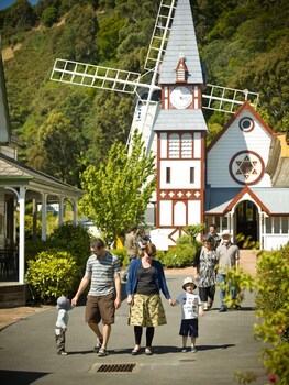 yha nelson by accents hostel